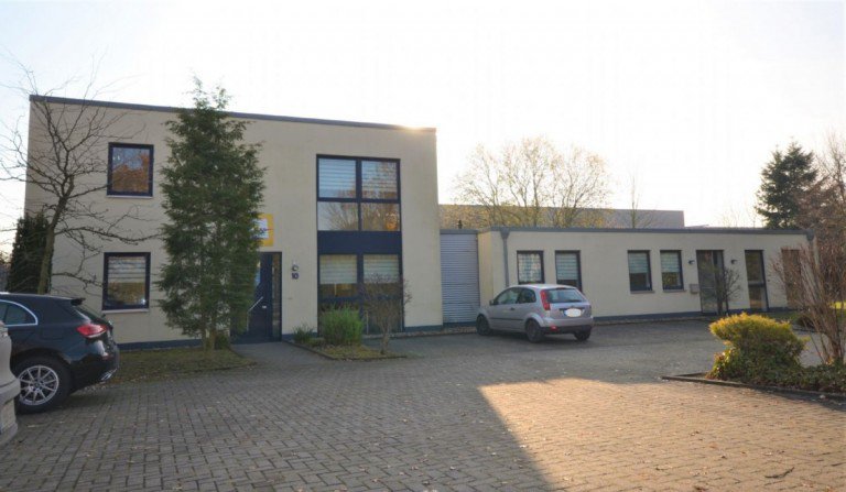 Front Bild 1 Erkelenz B�rohaus Gro�z�gige B�roimmobilie Erkelenz (Gewerbegebiet GIPCO) zu vermieten!