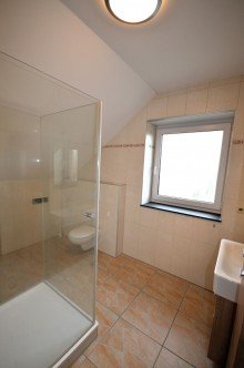 DG Badezimmer Großzügiges Ein-/Zweifamilienhaus  in ruhiger Lage von Erkelenz-Venrath