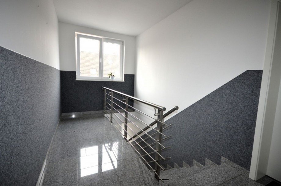 Treppenhaus Bild 2 Etagenwohnung H�ckelhoven-Ratheim
