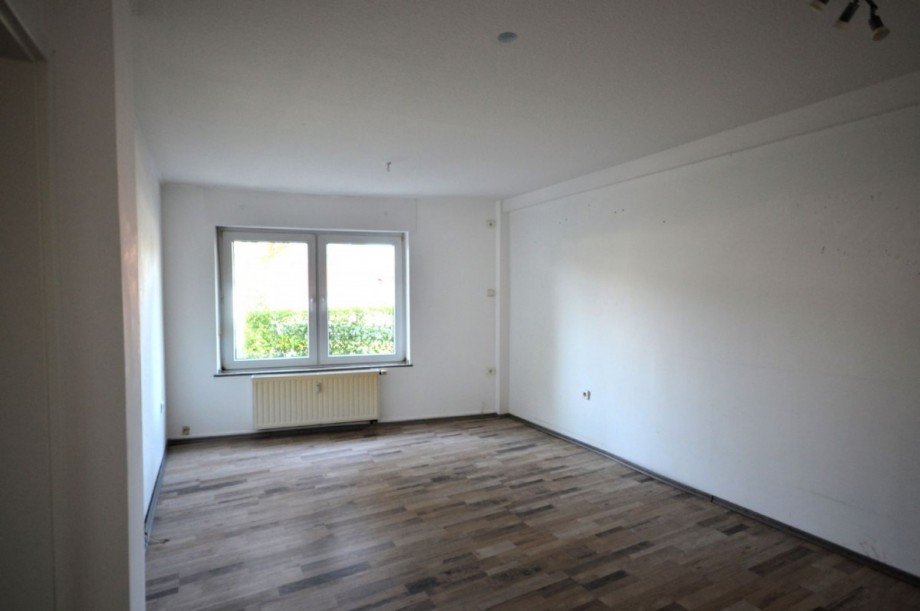 EG Wohn-/Esszimmer Bild 1 Doppelhaush�lfte Heinsberg-Porselen
