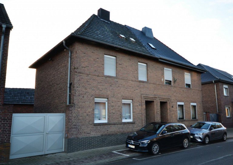 Front H�ckelhoven-Hilfarth Doppelhaush�lfte Doppelhaush�lfte mit Garage in H�ckelhoven-Hilfarth