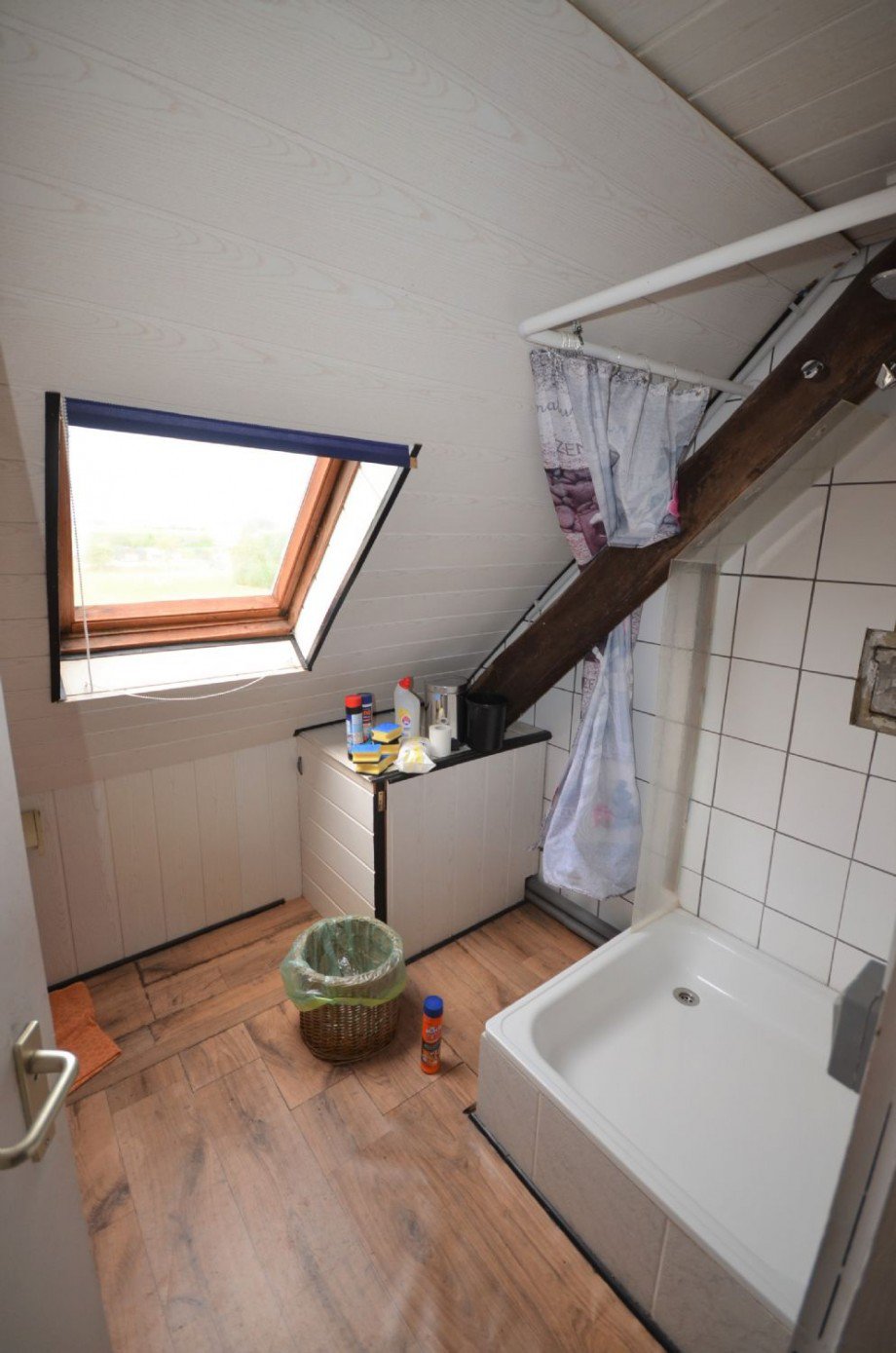 Bad im DG Mehrfamilienhaus Waldfeucht-Bocket