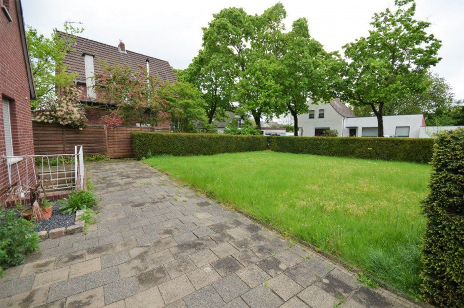 Au�enbereich Bild 3 Doppelhaush�lfte H�ckelhoven-Ratheim