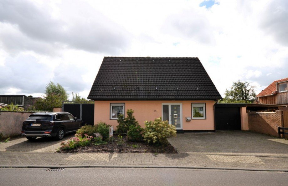Front Einfamilienhaus Erkelenz-Gerderath