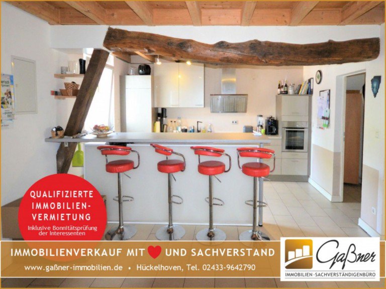 Front Wassenberg Maisonettewohnung 6-Zimmer-Wohnung mit altem Charme auf drei Etagen in modernisiertem Altbau in Wassenberg