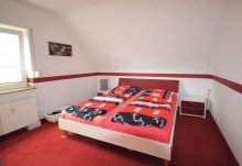Schlafzimmer Bild 2 DG Kapitalanlage - Mehrfamilienhaus mit Ladenlokal in zentraler Lage von H�ckelhoven
