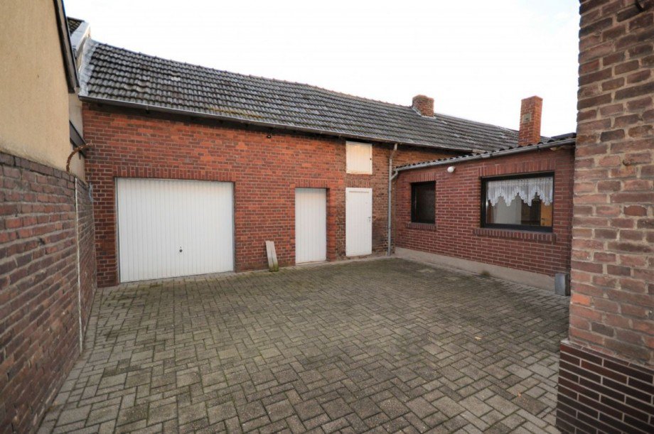 Innenhof Bild 1 Doppelhaush�lfte H�ckelhoven-Hilfarth