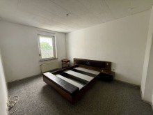 OG - Zimmer 1 Sanierungsbedürftiges Reihenmittelhaus mit Garten und Carport in Hückelhoven-Baal