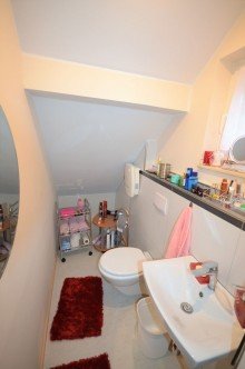Wohneinheit 1 - WC DG Mehrfamilienhaus mit 5 Wohneinheiten mit PKW-Stellpl�tzen in H�ckelhoven-Doveren