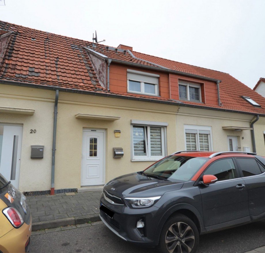 Front Reihenhaus H�ckelhoven-Ratheim