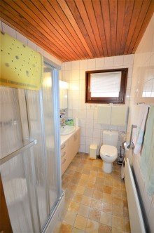Badezimmer RESERVIERUNG AUFGEHOBEN!!! Freistehendes Einfamilienhaus mit Garage in ruhiger Lage von H�ckelhoven-Doverheide