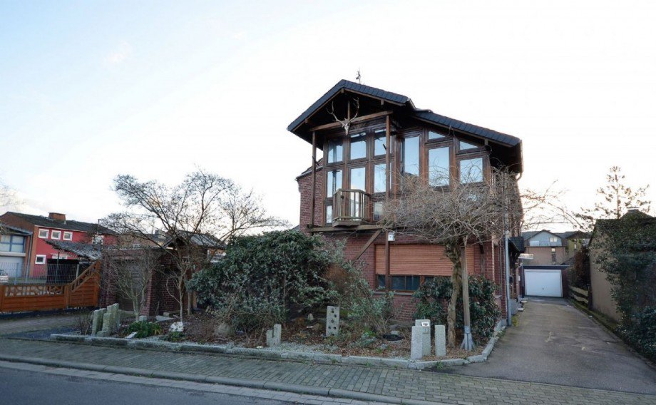 Frontbild 3 Doppelhaush�lfte H�ckelhoven