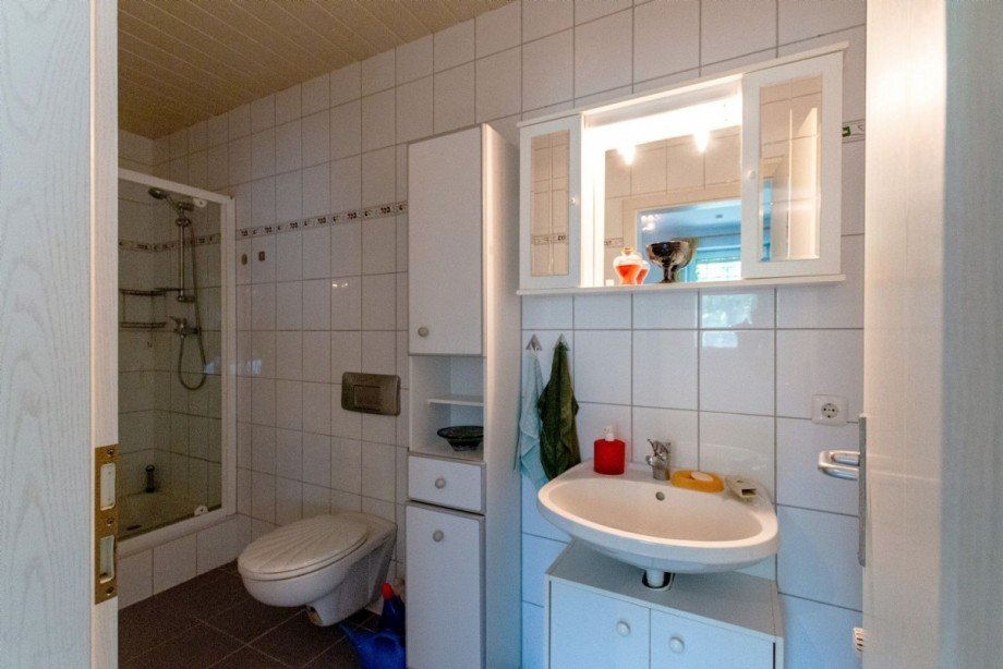 Souterrain/Einliegerwohnung: Badezimmer Bild 1 Einfamilienhaus Erkelenz-Hetzerath