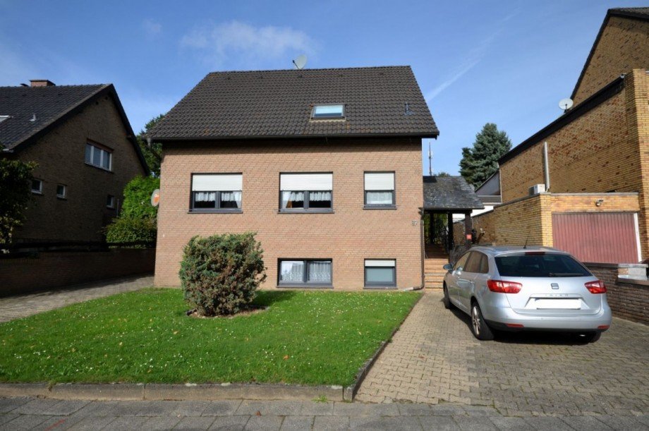 Front Einfamilienhaus H�ckelhoven-Schaufenberg