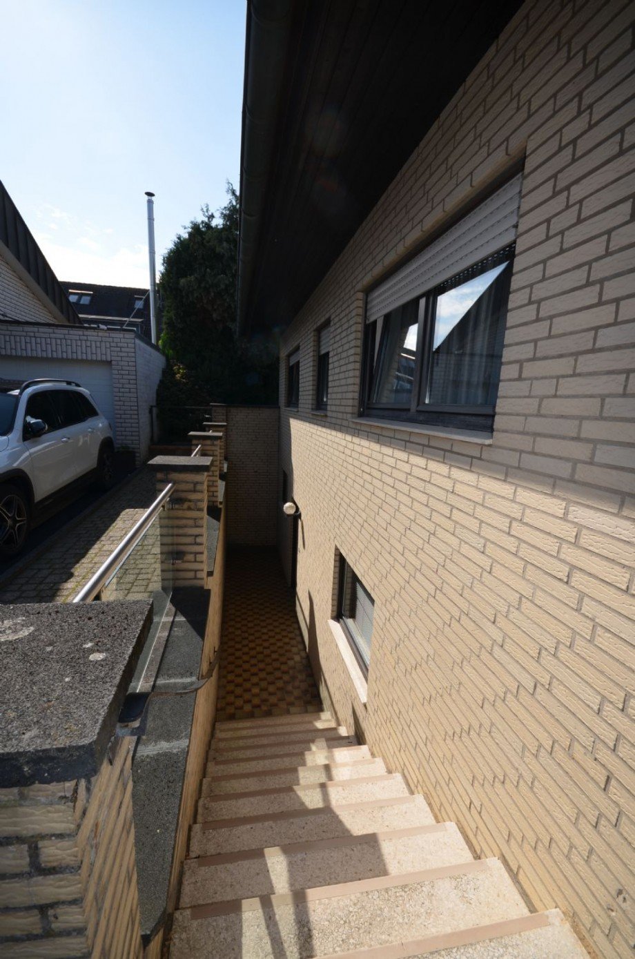 Zugang von au�en in den Souterrainbereich Bungalow M�nchengladbach-Wickrathberg