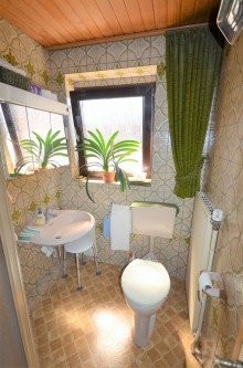 Badezimmer Gem�tliche Erdgeschosswohnung mit Garten im Zweifamilienhaus in H�ckelhoven-Ratheim