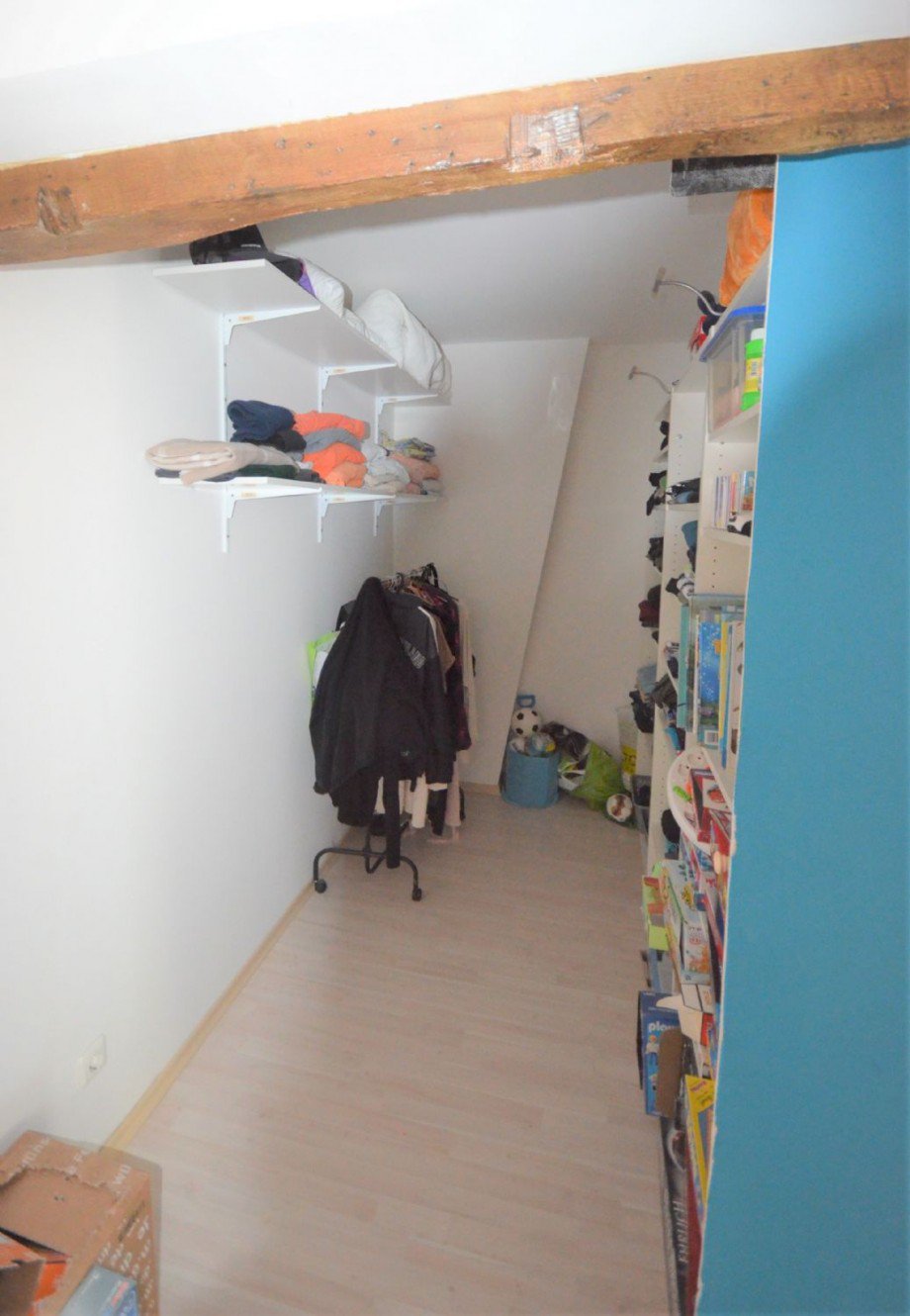 Ankleidebereich im Schlafzimmer Maisonettewohnung Wassenberg