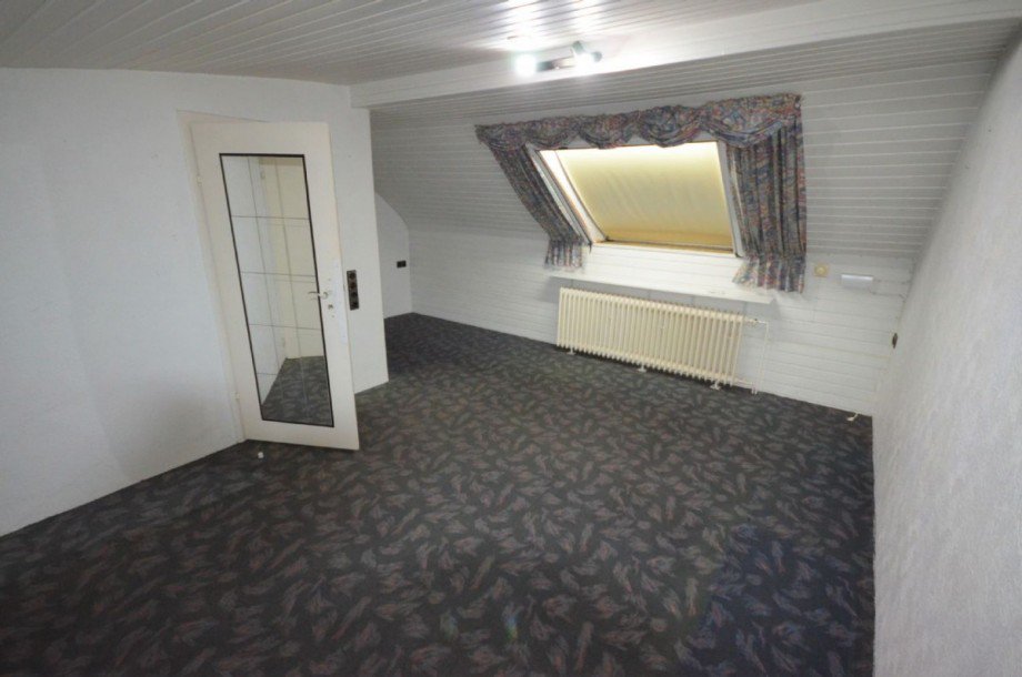 Zimmer 2 DG Einfamilienhaus H�ckelhoven