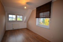 Zimmer 2 OG Familienfreundliche Doppelhaush�lfte  mit Keller und Garage in H�ckelhoven-Millich