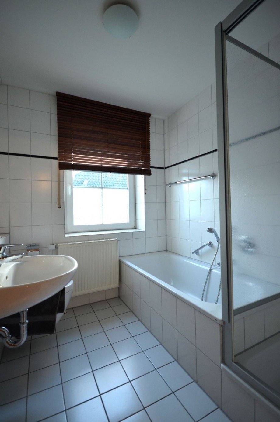 Badezimmer OG Doppelhaush�lfte H�ckelhoven-Millich