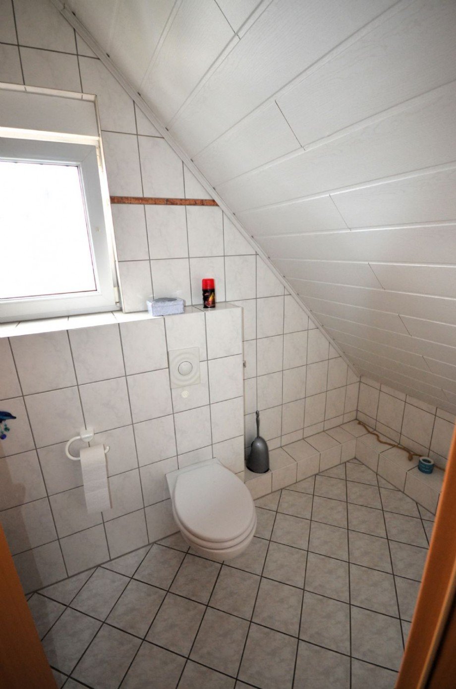 Wohnung OG: Gäste WC Zweifamilienhaus Hückelhoven