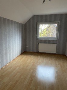 Zimmer 2 OG Moderne Doppelhaush�lfte mit Keller und Garage in Heinsberg-Karken