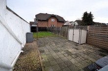 Außenbereich BIld 1 Solide Basis für Handwerker: Reihenhaus mit Garten in ruhiger Lage von Hückelhoven-Millich