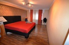 Wohneinheit rechts EG - Zimmer 1 - Schlafzimmer Solides Zweifamilienhaus als Mehrgenerationenhaus oder Kapitalanlage in Hückelhoven-Baal