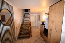 Flur 3 - Zugang ins OG Großzügiges Einfamilienhaus mit Nebengebäuden in Hückelhoven-Doverhahn
