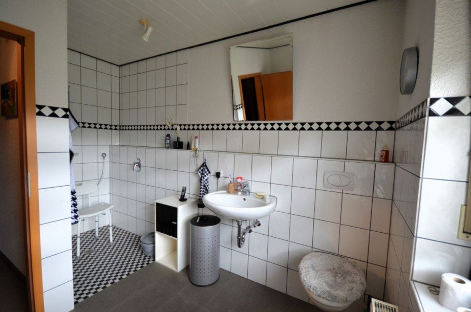 EG Badezimmer Bild 2 Doppelhaush�lfte Hückelhoven