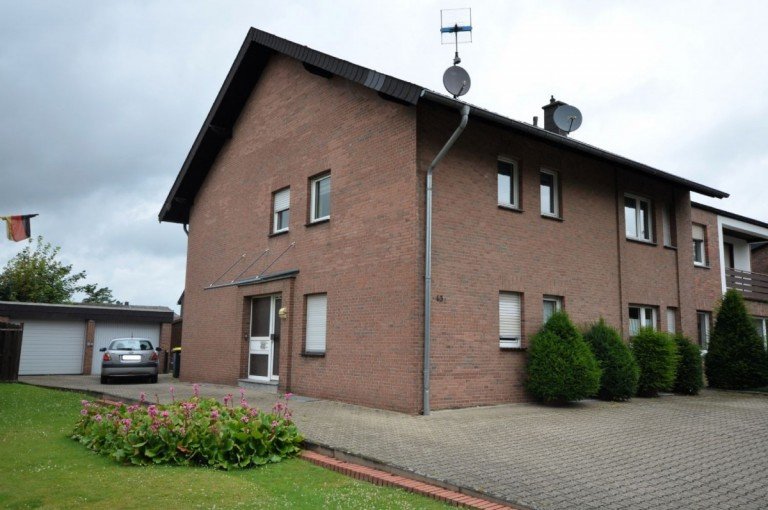 Front Hückelhoven-Ratheim Etagenwohnung 3-Zimmer-Wohnung mit Balkon und Garage im 1.OG in Hückelhoven-Ratheim