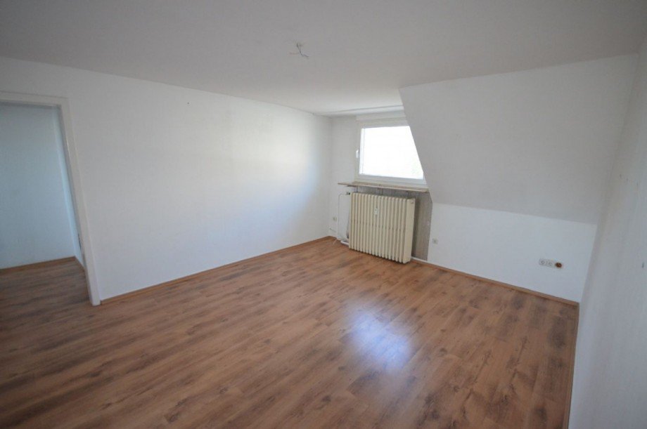 Wohnung DG, Zimmer 1 Wohn- / Gesch�ftshaus H�ckelhoven