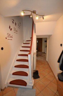 Eingangsberiech / Flur Modernisiertes Einfamilienhaus mit Garten in H�ckelhoven-Doveren