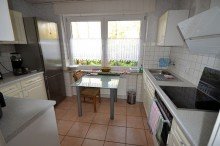 Wohneinheit links - OG Küche Solides Zweifamilienhaus als Mehrgenerationenhaus oder Kapitalanlage in Hückelhoven-Baal