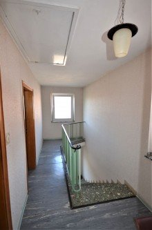 Flur OG Sanierungsbed�rftiges Einfamilienhaus auf sch�nem Grundst�ck in ruhiger Lage von Erkelenz-Hetzerath