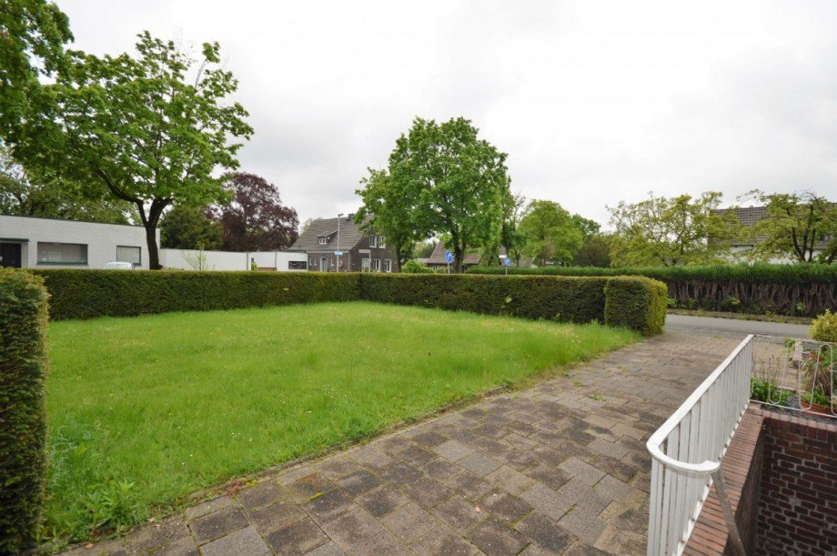 Au�enbereich Bild 4 Doppelhaush�lfte H�ckelhoven-Ratheim