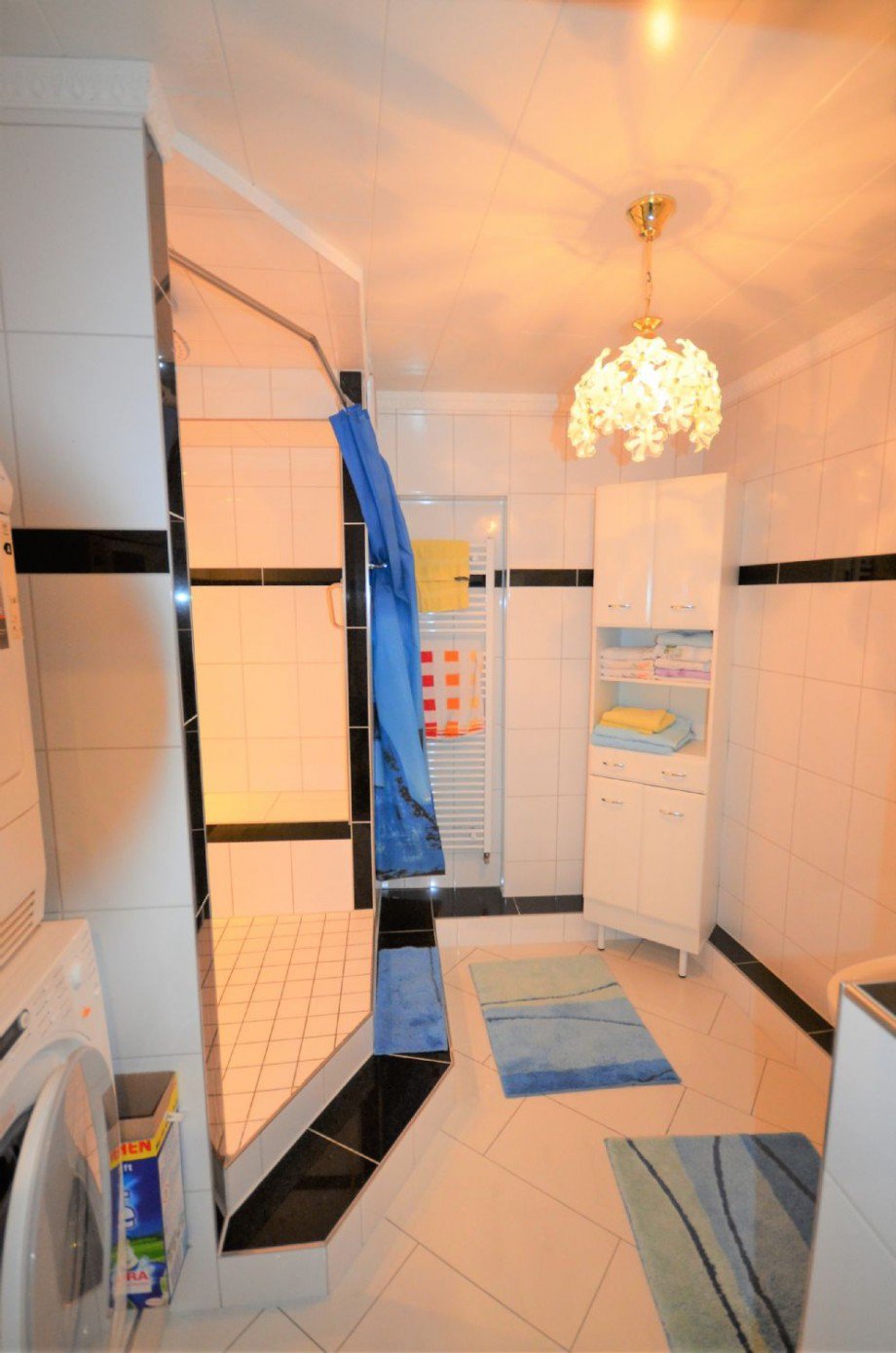 Wohneinheit 1 - Badezimmer Mehrfamilienhaus H�ckelhoven-Doveren