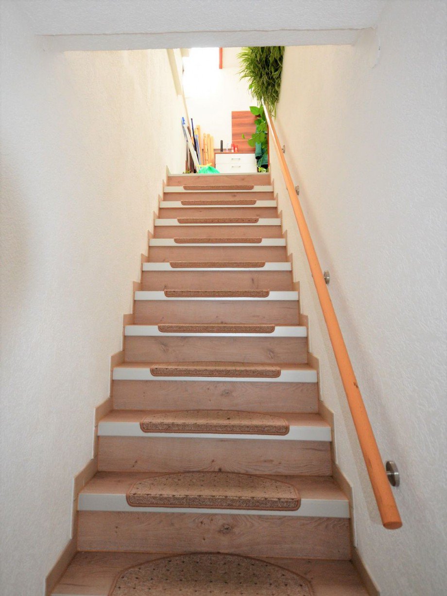 Wohneinheit 4 - Treppenaufgang zur Wohnung... Mehrfamilienhaus H�ckelhoven-Doveren