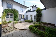 Blick in den Innenhof Bild 2 Gepflegtes Zweifamilienhaus in ruhiger Lage von Heinsberg-Porselen