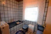 Bad OG Bild 1 Gemütliches Einfamilienhaus für Handwerker in zentraler Lage von Hückelhoven