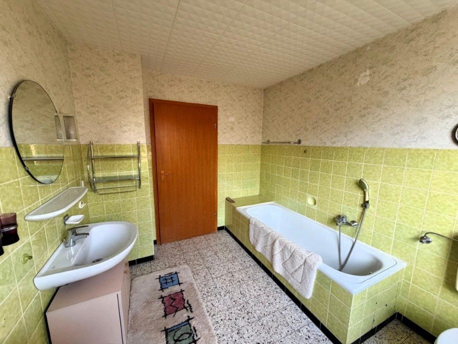 OG Badezimmer Bild 2 Einfamilienhaus Hückelhoven