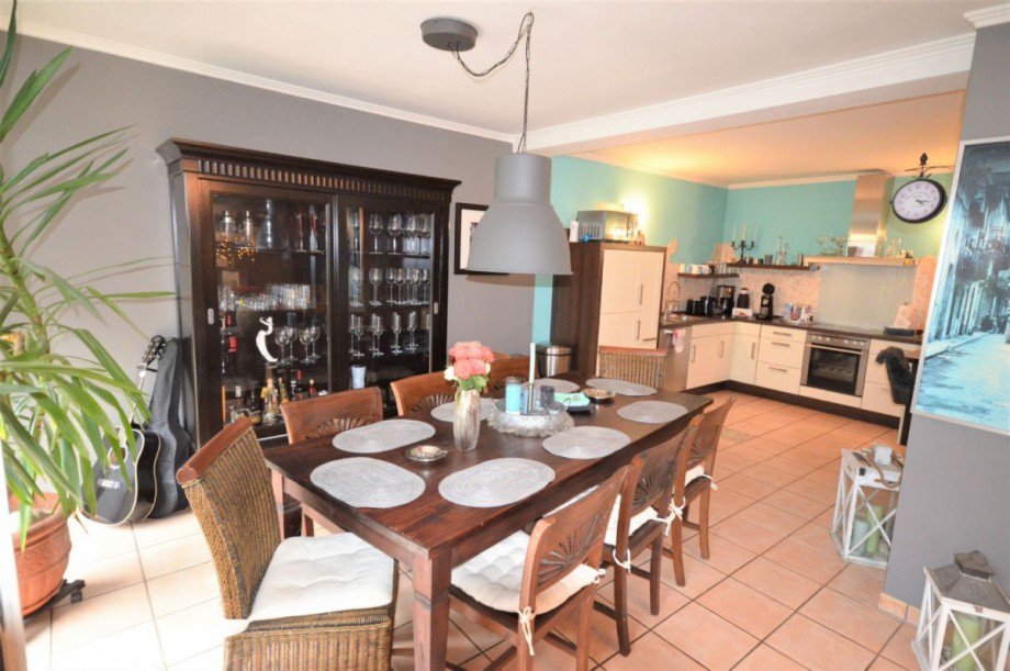 Haupthaus - Wohn-/Essbereich mit offener K�che EG Bild 5 Mehrfamilienhaus H�ckelhoven-Baal
