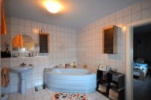 Badezimmer OG Bild 1 Gepflegtes Zweifamilienhaus in ruhiger Lage von Heinsberg-Porselen