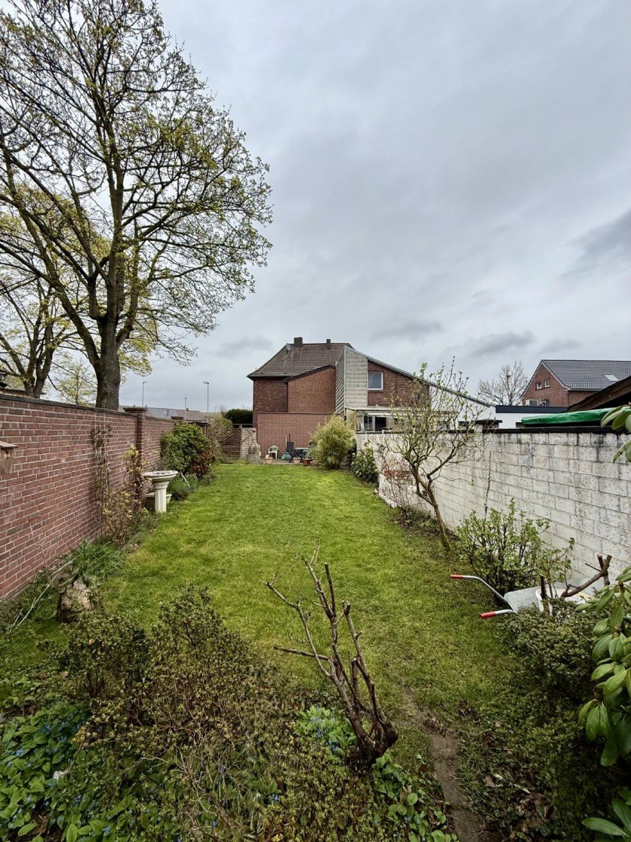 Außenbereich Bild 2 Doppelhaush�lfte Hückelhoven-Ratheim