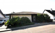 Front Gem�tlicher Bungalow mit Einliegerwohnung in M�nchengladbach-Wickrathberg