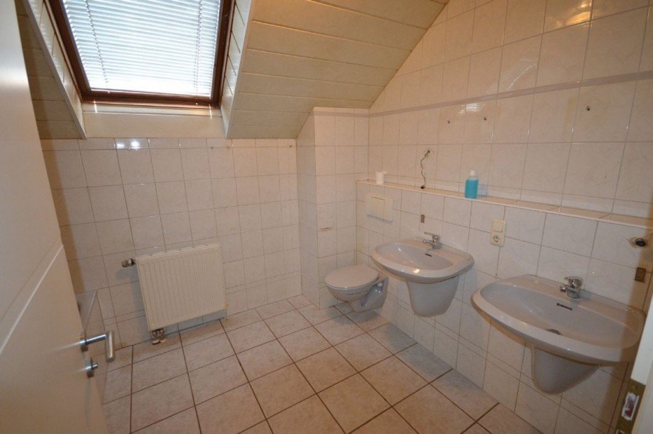 Badezimmer Bild 1 Doppelhaush�lfte Hückelhoven-Millich