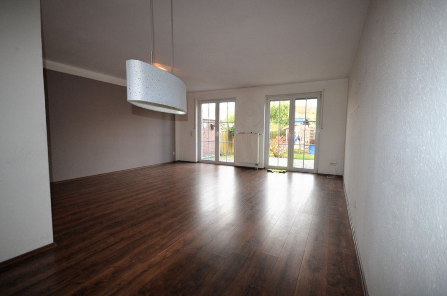 Wohn-/Essbereich Bild 1 Doppelhaush�lfte H�ckelhoven-Millich