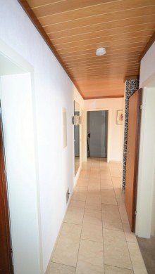 Eingangsbereich/Flur Bild 3 Ger�umiger Bungalow  mit Garage und Garten in ruhiger Lage von H�ckelhoven-Baal