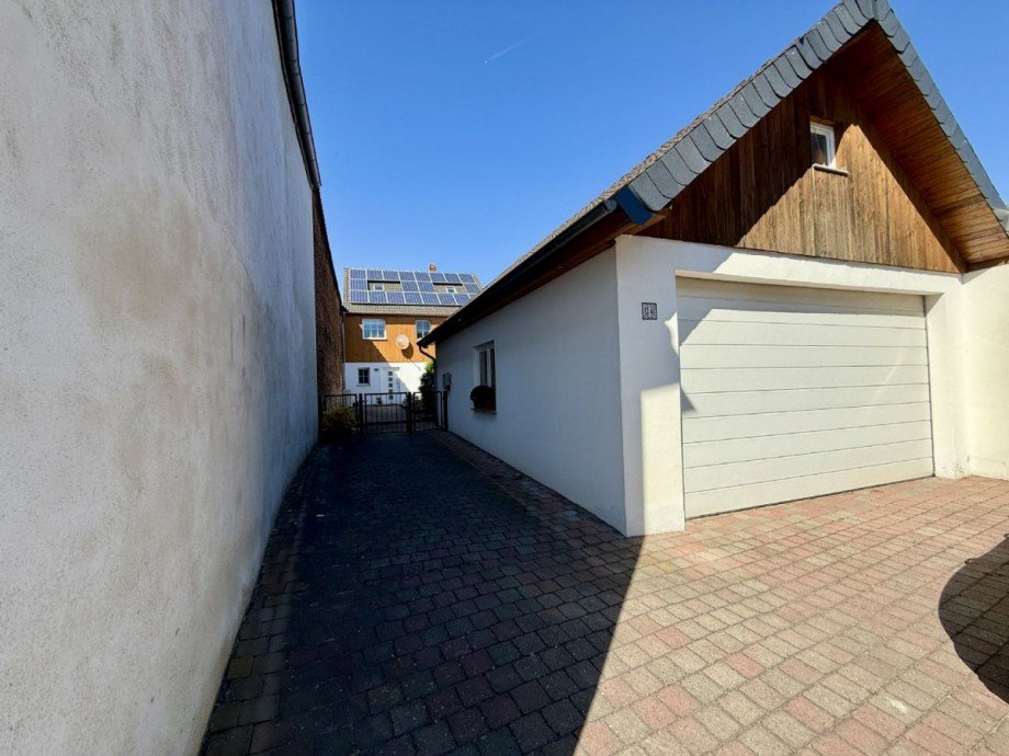 Außenansicht Garage Einfamilienhaus Erkelenz-Kückhoven