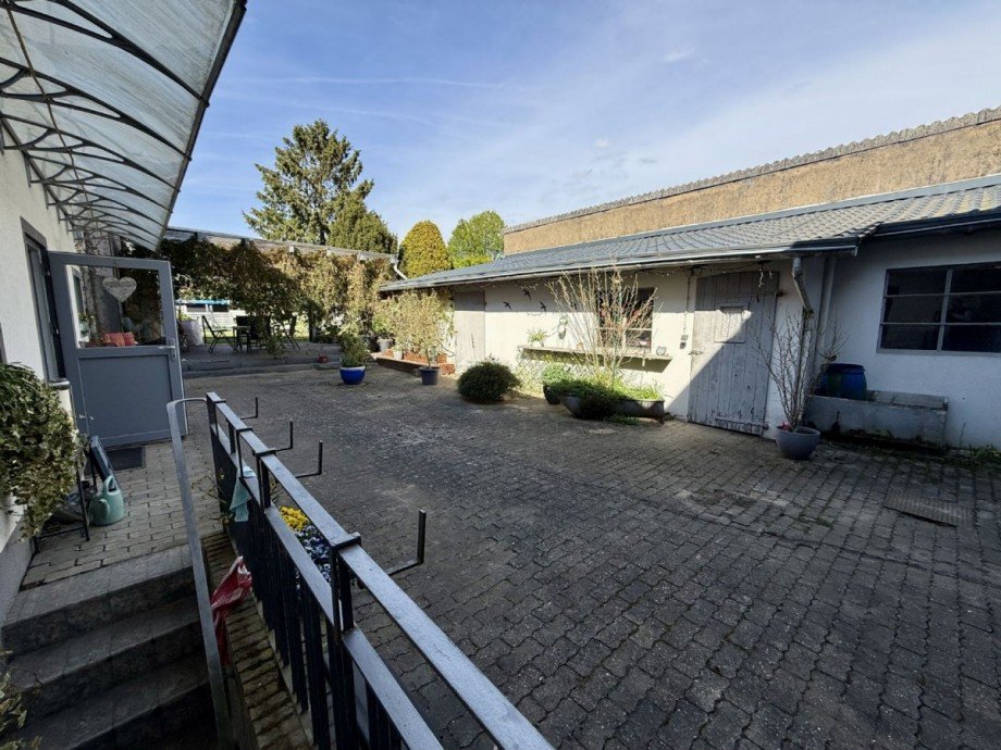 Innenhof Bild 1 Zweifamilienhaus Erkelenz-Kückhoven